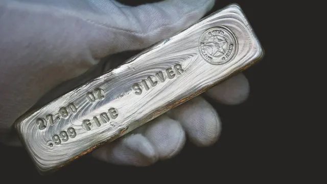 Silberpreis steigt auf Rekordniveau und fällt danach deutlich