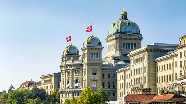 Blufft die Schweizerische Nationalbank?