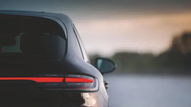 Automobil-Sektor im Fokus: BMW, Mercedes Benz, Volkswagen und Porsche in der Analyse