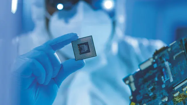 Neue US-Zolldrohungen: Charttechnik zu Apple, NVIDIA, Tesla und Alphabet
