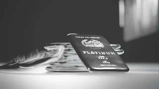 Platinmarkt dank robuster Investmentnachfrage auch in diesem Jahr unterversorgt