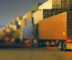 Daimler Truck – Nutzfahrzeughersteller mischt im Zukunftsmarkt für Elektro-Trucks ganz vorne mit!