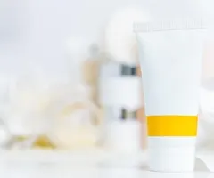 Serum statt Skalpell: Beiersdorf setzt auf bahnbrechende Skin Age-Technologie für den 37,8 Mrd. USD-Markt!