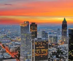 UniCredit: Rekordgewinne und der strategische Griff nach der Commerzbank-Kontrolle