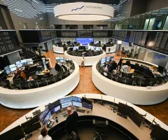 Dax bricht um zehn Prozent ein