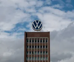 Investoren-Prozess zur VW-Dieselaffäre: Beweisaufnahme nötig
