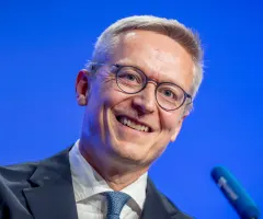 Minister: Ausweis fürs Smartphone kommt in anderthalb Jahren