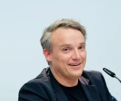 Dax-Vorstände verdienen 42 Mal so viel wie die Beschäftigten