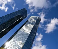 Deutsche Bank setzt auf KI und dünnt Filialnetz weiter aus