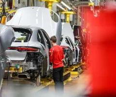 Porsche setzt auf Verbrenner – Milliardenlast drückt Gewinn