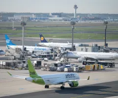 Kartellamt: Lufthansa darf bei Air Baltic einsteigen