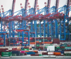 Warenumschlag im Hamburger Hafen weiter rückläufig