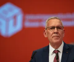 IG-Bau-Chef: Sollten Nachwuchs mit mehr freien Tagen ködern