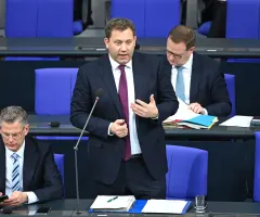 Klingbeil: Stromsteuer-Senkung für alle weiter das Ziel