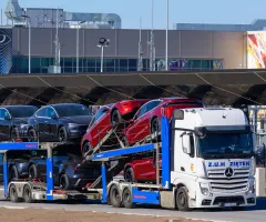 Tesla mit mehr Umsatz und Gewinn