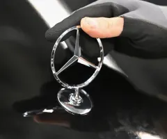 Mercedes-Benz verkauft etwas mehr Autos