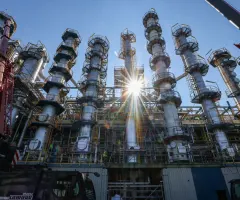 Chemie funkt SOS: Anlagen historisch schlecht ausgelastet