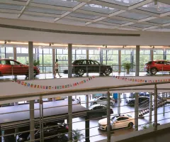 Mercedes-Benz senkt Prognose wegen Schwäche in China