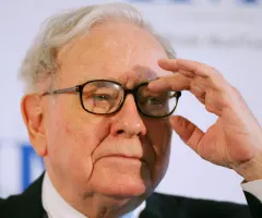 Buffett lässt Geldreserven von Berkshire Hathaway wachsen