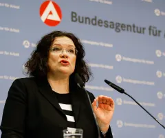 Weniger Azubi-Stellen – Nahles warnt vor falscher Richtung
