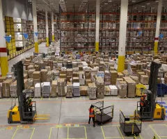 Amazon erhöht Einstiegslöhne in der Logistik