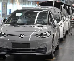 Deutschlands häufigstes E-Auto: VW stößt Tesla vom Thron