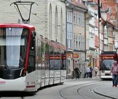 Weiterhin hohe Nutzung von Bus und Bahn