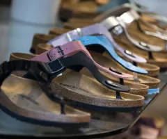 Sind Birkenstock-Sandalen Kunst? BGH prüft Urheberschutz