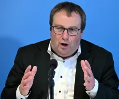 NRW-Verkehrsminister: Zahl der Schlaglöcher wird zunehmen