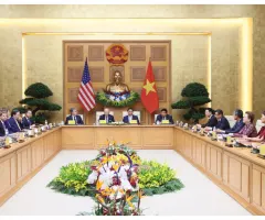 FPT kündigt anlässlich des Biden-Besuchs in Vietnam US-Investitionen für die Entwicklung von Arbeitskräften in den Bereichen KI und Halbleiter an