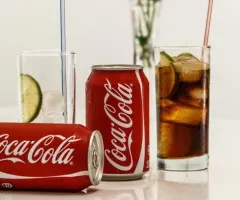 Coca-Cola mit 3 % Dividendenrendite oder 3,5 % Zinsen? 3 Kennzahlen, warum ich lieber bei der Aktie bleibe