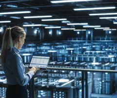 Börsen zwischen Zollchaos, KI-Euphorie und Quantencomputer-Hype: NVIDIA, Apple und Tesla in der Analyse