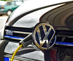 VW: Chipmangel könnte noch größer werden ++ Hendsoldt: Leonardo-Einstieg lässt Aktie jubeln ++ Ocugen: Impfstoff-Rallye geht weiter