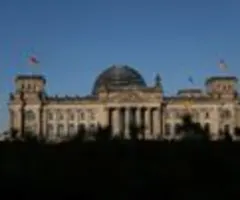 Druck auf Regierung wegen historisch leerer Gasspeicher wächst
