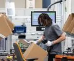 Unternehmen fahren Produktion hoch - "Talfahrt der Industrie scheint beendet"