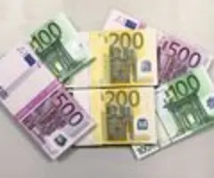 Umfrage: Euro-Wirtschaft verliert Tempo - Startrampe für 2026 "ziemlich wacklig"