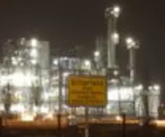 Evonik-Aktie hebt nach "FT"-Bericht zu Übernahmeavancen von BASF ab