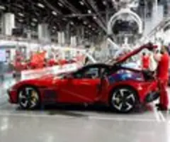 Ferrari bremst E-Autopläne und stellt "Elettrica" vor - Aktie fällt