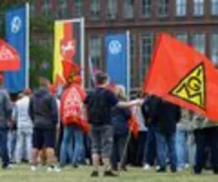 IG Metall will Angriff auf 35-Stunden-Woche abwehren