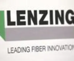 Lenzing holt sich 300 Millionen Euro für Konzernumbau