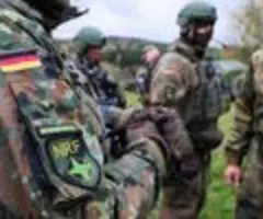 Regierung bringt schnellere Bundeswehr-Aufrüstung auf den Weg