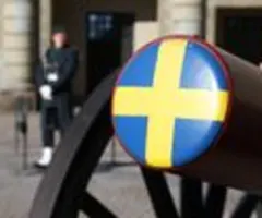 Schwedens Wirtschaft schüttelt überraschend Rezession ab