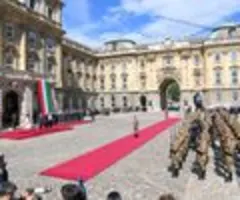 Ungarn und China unterzeichen bei Xi-Besuch 18 Abkommen - "Goldene Reise"