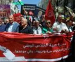 EU besorgt über Verhaftungen von Anwälten und Journalisten in Tunesien