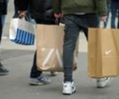 HDE: Konsumstimmung fällt im Dezember auf Jahrestief