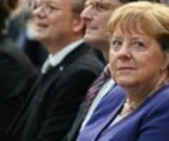 Merkel: Europäer müssen bei KI-Regulierung gegenüber USA standhaft bleiben