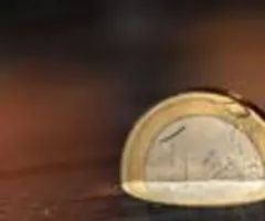 Institute halbieren Wachstumsprognose - Erwarten deutlich steigende Inflation