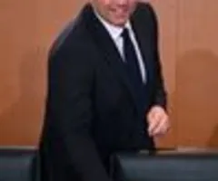 Kanzler Merz lobt Klingbeil für Reform-Rede - und mahnt Koalitionäre