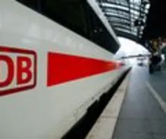 Wintersturm - Bahn will Fernverkehr im Norden am Samstag wieder aufnehmen