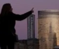 Schwankende Märkte und Firmen-Fusionen beflügeln Geschäfte von Goldman Sachs